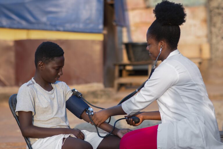How to Access Healthcare When You Can’t Afford It: 5 Tips for Families and Communities